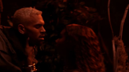 Chris Brown livre un double clip avec "Angel Numbers / Ten Toes" Chris Brown livre un double clip avec "Angel Numbers / Ten Toes"