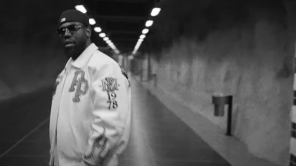 Dinos en démonstration dans les clips de "93 BPM" et "La Janaza d'un Frère"