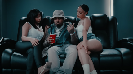 Doe Boy en mode peinard dans "Huh"