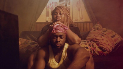 Emma'a est désolée dans "Rappelle-Moi"