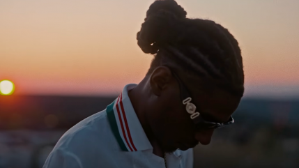 Gambino La MG a un "Eye contact"