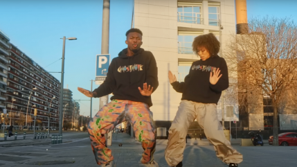 Ghostnote et Sugah te font danser avec "Stranger in the dark (segue)" Ghostnote et Sugah te font danser avec "Stranger in the dark (segue)"