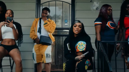 GloRilla kicke dans "No More Love" GloRilla kicke dans "No More Love"