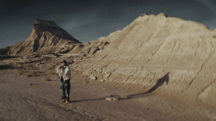 H JeuneCrack de retour avec "Math&eacute;matiques"