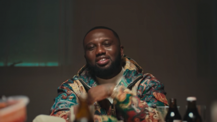 Headie One envoie le clip de "Socials"