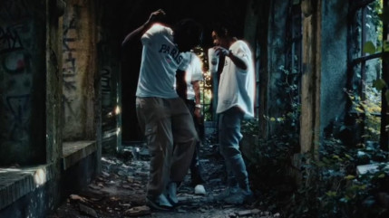 i300 et Bu$hi en mode kickage sur "Dans mon assiette"