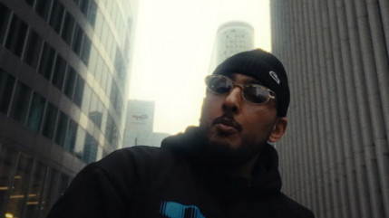 Infinit envoie le feu dans son "888 Freestyle"