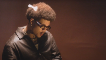 IPNDEGO dévoile le double-clip de "Photoshop" et "Bocca" IPNDEGO dévoile le double-clip de "Photoshop" et "Bocca"