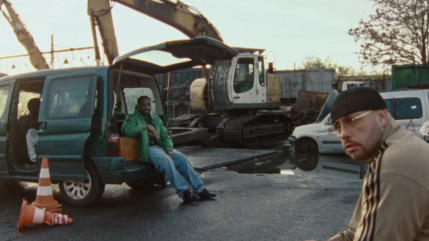 Isha et Limsa d'Aulnay sortent le "Berlingo"