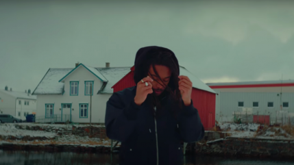 Jeune Lion nous emmène en Norvège dans "Molly Dolly"