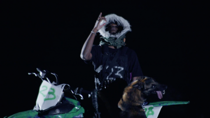 Jolagreen23 balance le clip de "W.A.R." Jolagreen23 balance le clip de "W.A.R."