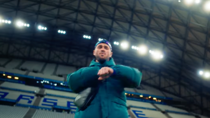 Jul raconte  : "J'ai pris le mic"