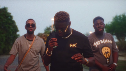 Kaneki invite Naps et Ninho sur "Blue"