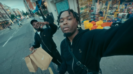 Kaza à Londres dans "HRTBRK #7"