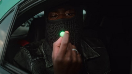 Kerchak découpe dans "COCVINV"