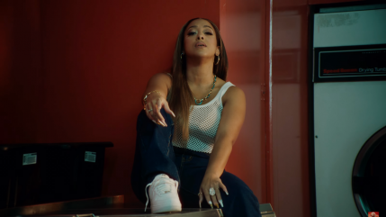 Kim célèbre la Saint-Valentin à l'avance avec "Doudou" Kim célèbre la Saint-Valentin à l'avance avec "Doudou"