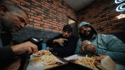 Kofs avec Intouchable pour le clip de "J'viens de là"