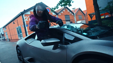 La Rvfleuse en pole position avec "Lewis Hamilton" La Rvfleuse en pole position avec "Lewis Hamilton"