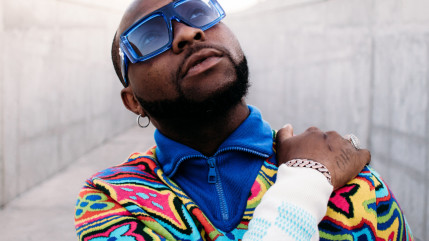 Davido se sent bien dans "Feel"