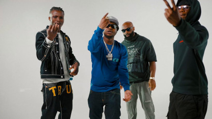 Leto demande "Enlève tes pes-sa"