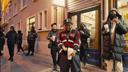 Leto en forme dans le clip de "YEAH"