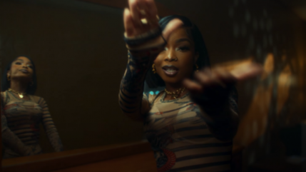 Lola Brooke en mode bad bitch dans "Shelter Baby"