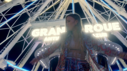 Lora Yeniche est partie, elle "Roule"