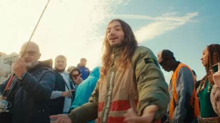 Lujipeka ne fume pas de "Zaza"