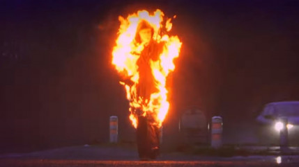 Luther dévoile le clip fou de "Mossy Cobbelstone"