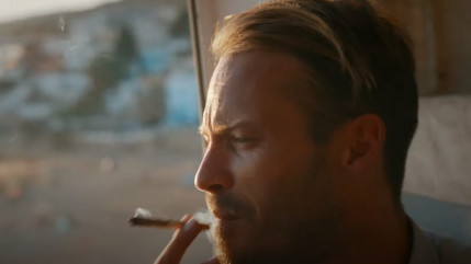 Matheos se sent détendu "Comme un Banquier" Matheos se sent détendu "Comme un Banquier"