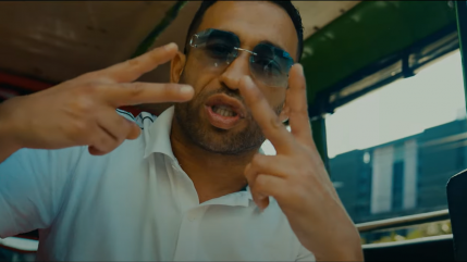 Mister You frappe fort avec Ghetto You !