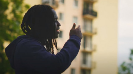 Mortalla dévoile le clip de "Caramelo"