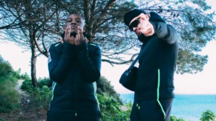 Moubarak envoie 3 clips dans la semaine, dont un feat avec Jul !