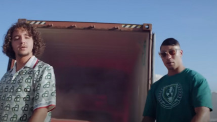 Mougli avec Maes pour le clip de "Nacré"