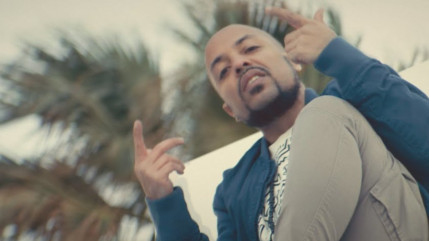 Napoleon Da Legend s'offre les légendes Akhenaton et Alonzo sur "Constat Froid" Napoleon Da Legend s'offre les légendes Akhenaton et Alonzo sur "Constat Froid"