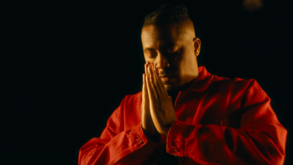 Nas fait un tour de "Black Magic"