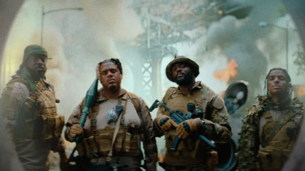 Naza réunit Keblack, Gradur et Dadi pour "Bang Bang Bang", à l'occasion de la sortie de Battlefield 6 !