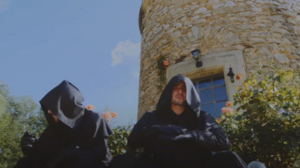 Olea dévoile le clip de "V2V" Olea dévoile le clip de "V2V"