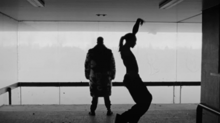 Pecosín veut avoir une réponse dans "Tell Me Something"