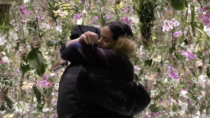 Rosalía et Rauw Alejandro annoncent leurs fiançailles dans "BESO"