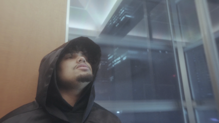 Rounhaa nous emmène au Japon dans "WALLL"