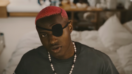 Ruger nous emmène en tournée dans le clip de "Tour"