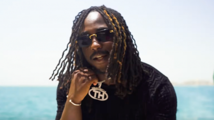 Saamou Skuu est "Dans ça"