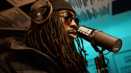 Saamou Skuu rappe "Shooters" en live sur Générations