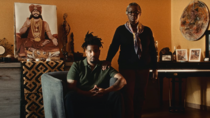 Sika Deva dévoile le clip de "So Real" Sika Deva dévoile le clip de "So Real"