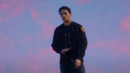 Simony en écorché vif dans "Tonnerre sous les tropiques"