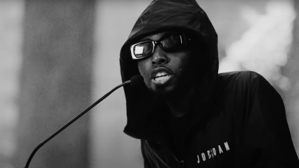 Skefre balance le clip sombre de "Intro"