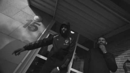 TH balance le clip en noir et blanc de "BVM"