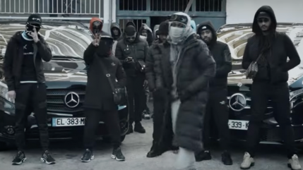 Thabiti se rend sur "M.A.R.S"