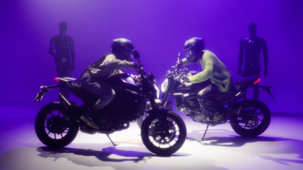 Vacra frappe de nouveau avec "Moto"